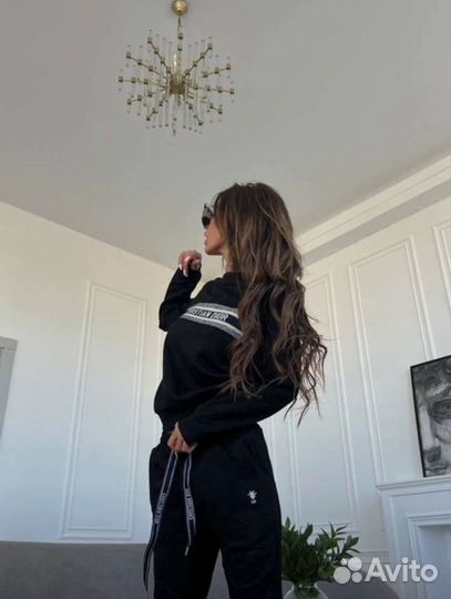 Спортивный костюм женский новый