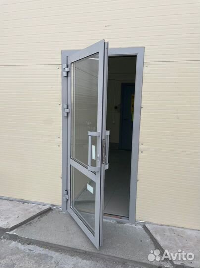 Входная дверь Алюминий