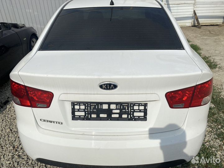 Стопы/Задние фонари крышки багажника Kia Cerato 2
