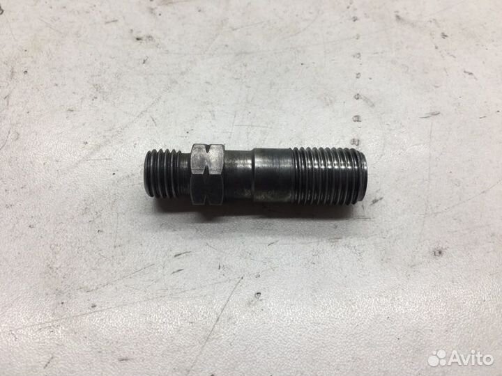 Штуцер Toyota Land Cruiser HZJ105 1HZ 1999