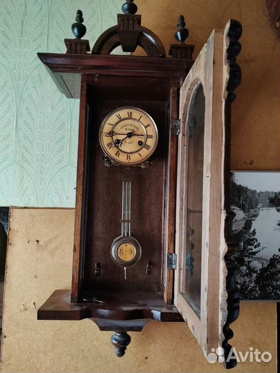 Антикварные часы