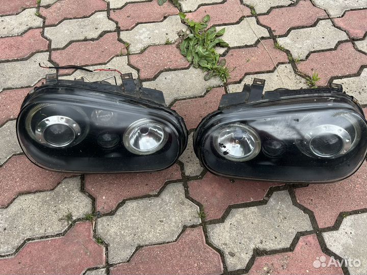 VW Golf 4 Фары Angel eyes