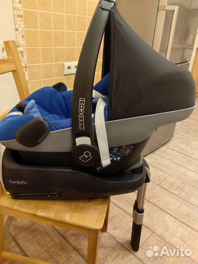 Автолюлька maxi cosi с базой