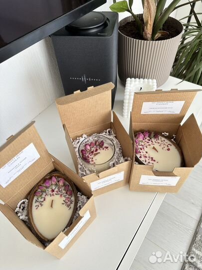 Ароматическая свеча в кокосе ручной работы