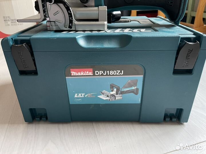 Ламельный фрезер Makita DPJ180 (аккумуляторный)