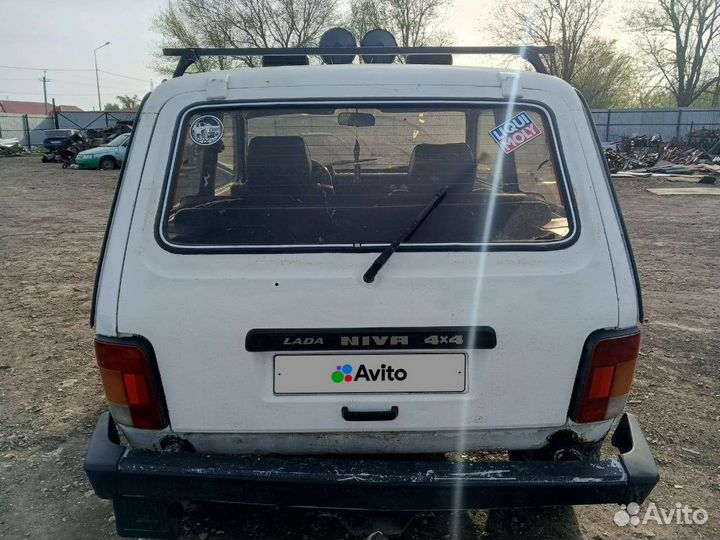 LADA 4x4 (Нива) 1.7 МТ, 2002, 140 000 км