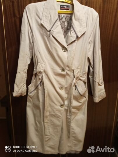 Плащ демисезонный женский.56размер