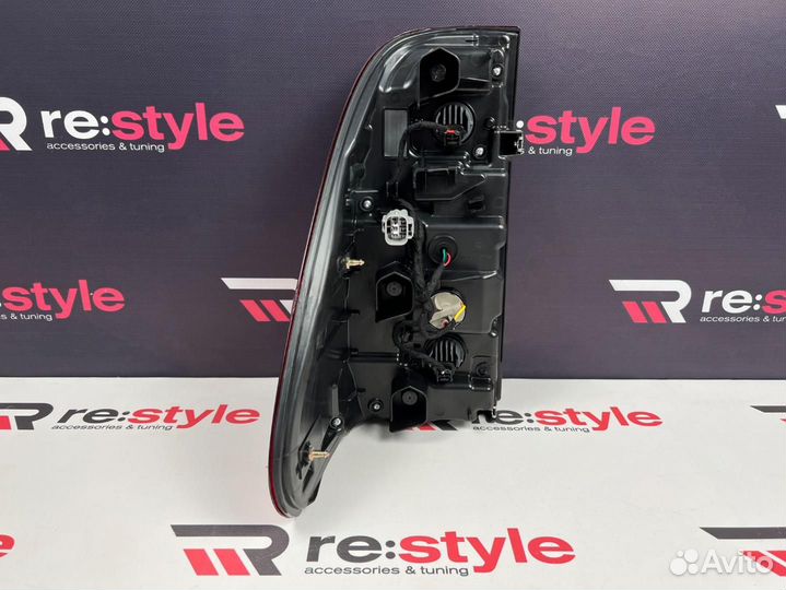 Фонари задние Toyota Hilux PickUp с16г D2161