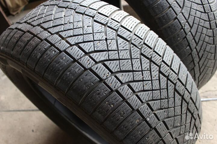 Pirelli Ice Zero FR SUV 285/50 R20 116T