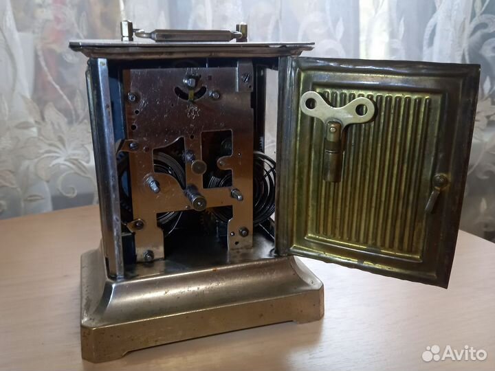 Часы каретные