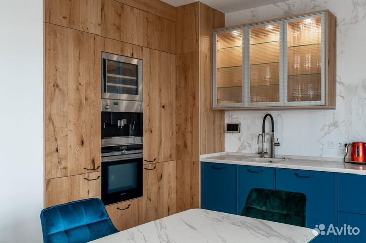 Кухня на заказ под потолок