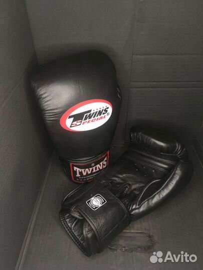 Кожаные Боксерские перчатки twins Таиланд