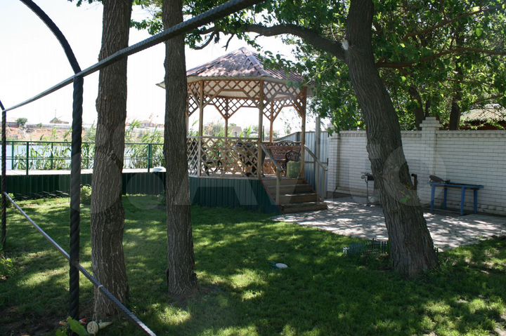 Коттедж 478 м² на участке 12 сот.