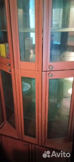 Сервант витрина бу