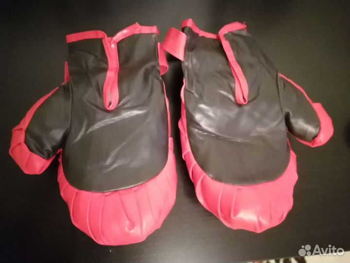 Боксерские перчатки