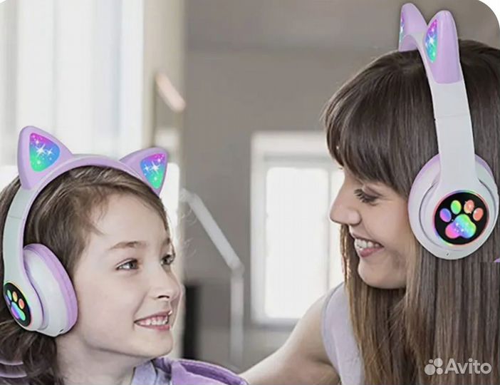 Беспроводные наушники светящиеся с ушками кошки