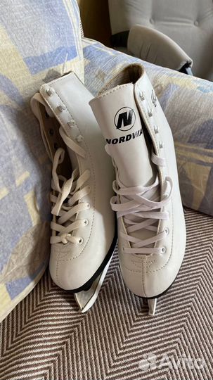 Коньки женские Carmen nordway, размер 40