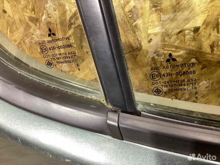 Дверь задняя правая Mitsubishi L200