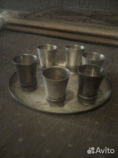 6 рюмок и поднос