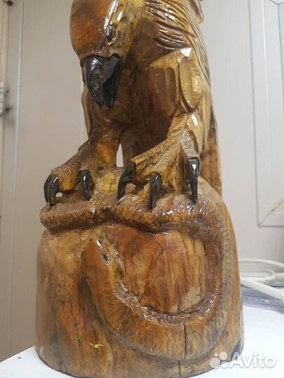 Орёл сувенир из массива дерева