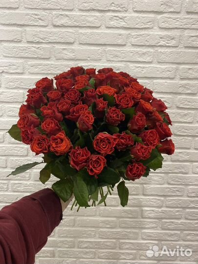 Доставка цветов и букетов,роза,хризантема