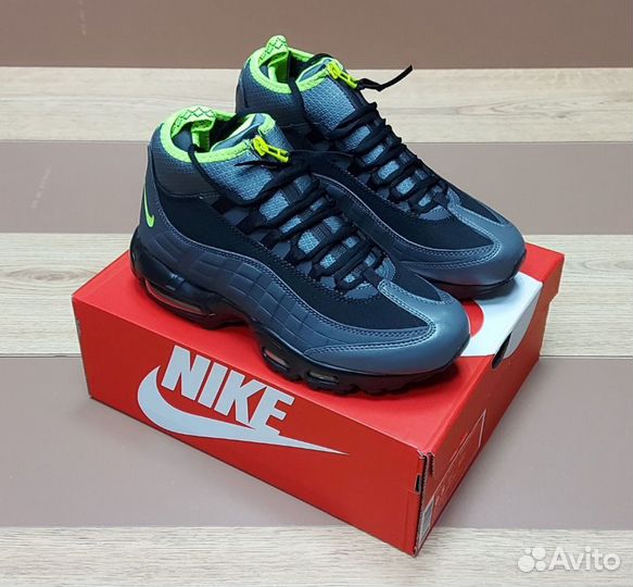 Nike Air Max 95 Volt