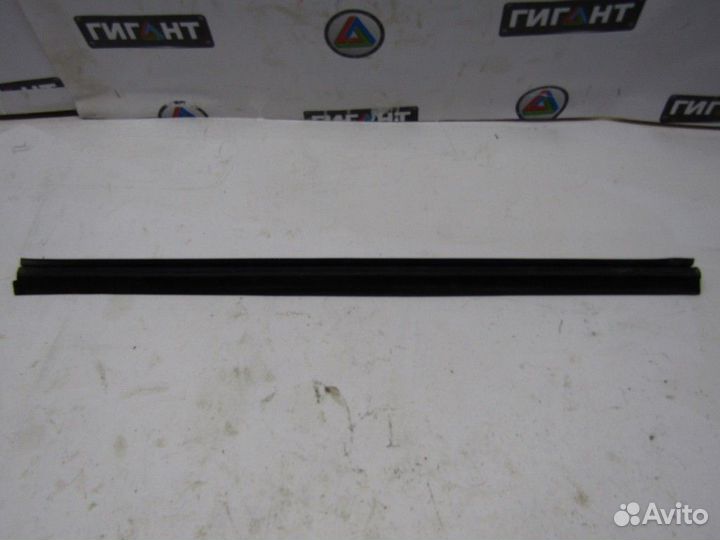 Уплотнитель (внутри) C-MAX 2003-2011