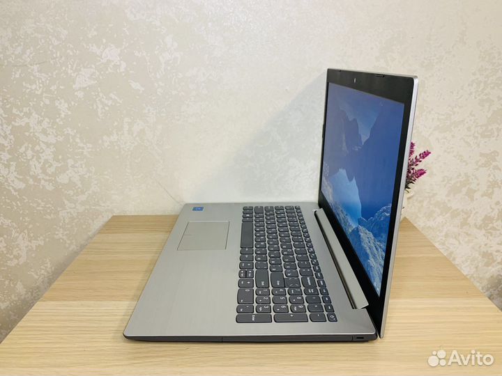 Быстрый, повседневный ноутбук