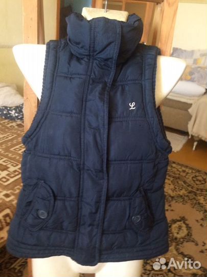 Жилет- куртка на девочку H&М140