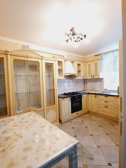 2-к. квартира, 62 м², 3/10 эт.