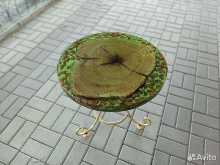 Журнальный столик из эпоксидной смолы