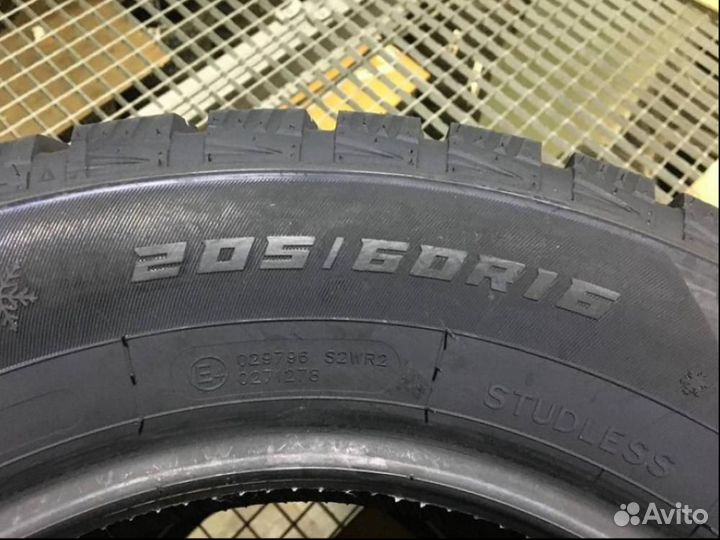Windforce Snowblazer 205/60 R16 92H