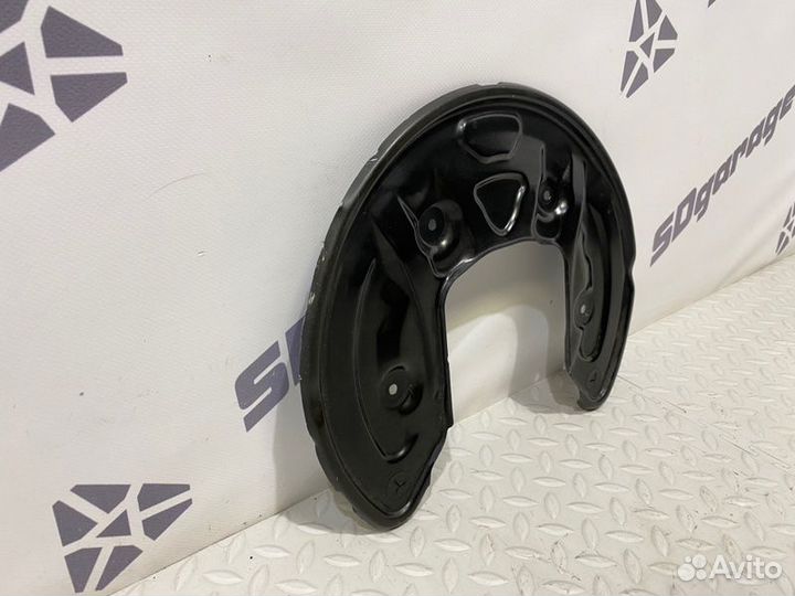 Пыльник тормозного диска задний правый Mercedes