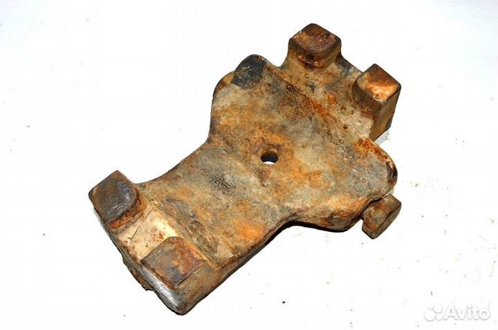 Клиновая проставка под рессору, ведущего моста, пр