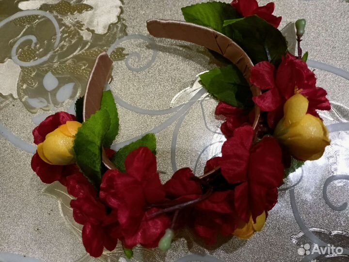 Обруч для волос из цветов ручной работы