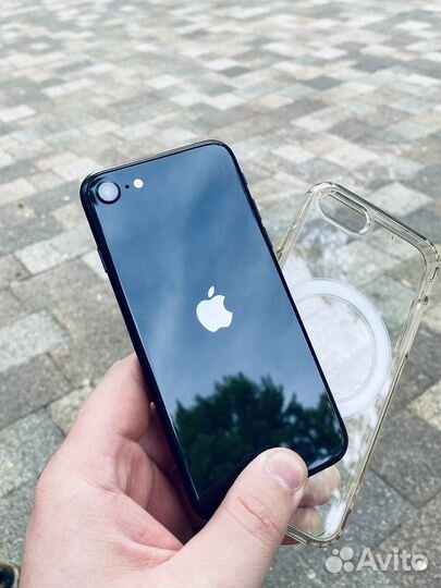 iPhone SE (2020), 128 ГБ