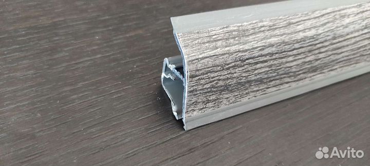 Плинтус для столешницы