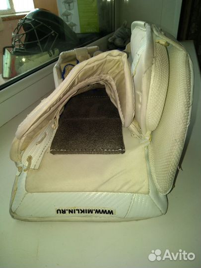 Вратарская хоккейная форма