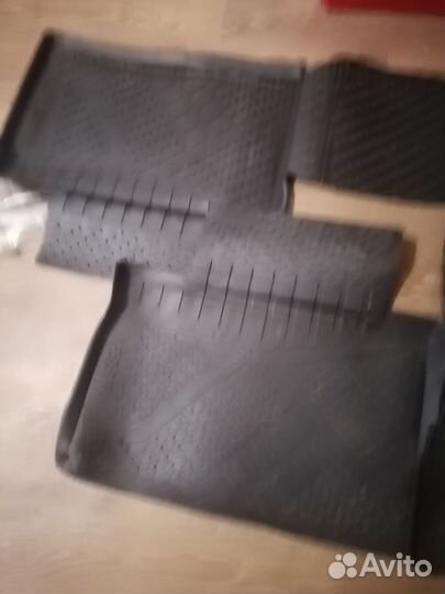 Автомобильные коврики резиновые