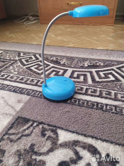 Лампа светодиодная настольная