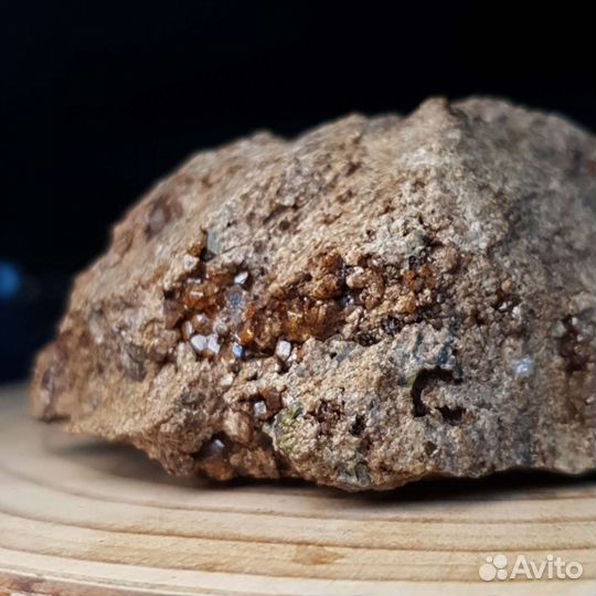 Гранат гессонит