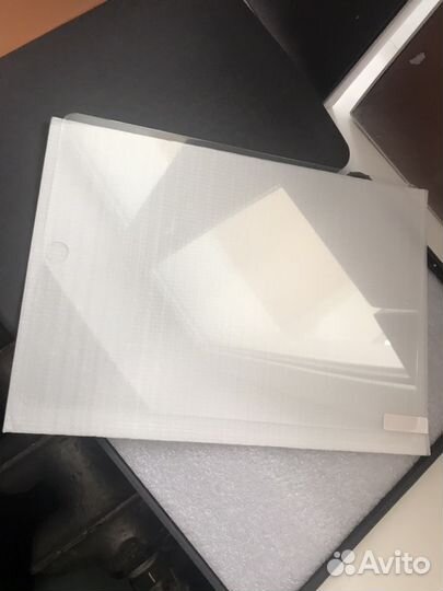 Защитные стекла на iPad