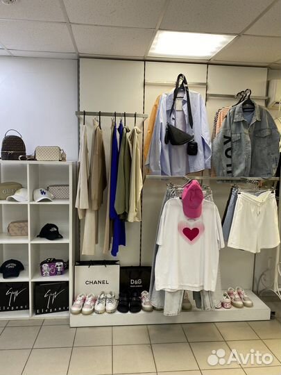 Шоурум женской одежды
