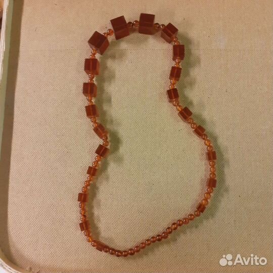 Янтарные бусы СССР