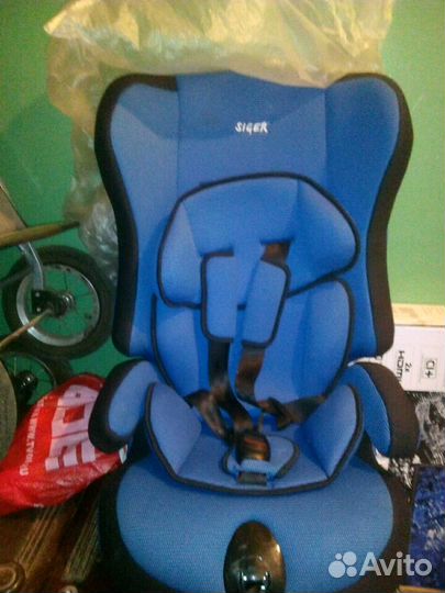 Автомобильное кресло