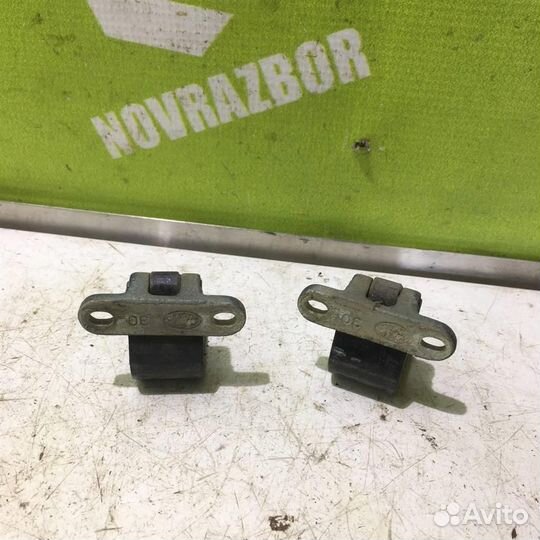 Петля двери багажника Фольксваген Поло