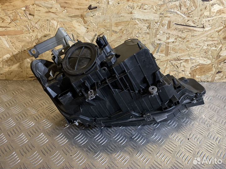 Левая фара галоген BMW 3 F30 F31