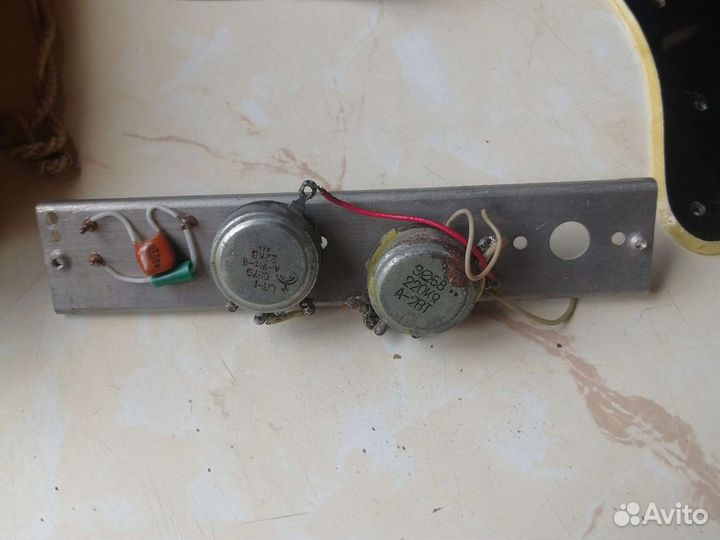 Планка для гитары пикгард