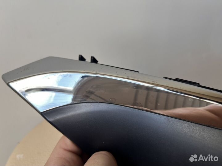 Нижняя накладка хром L зеркала Lexus RX 4