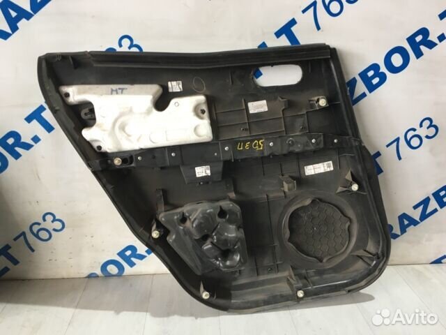 Обивка задней двери mazda CX-7